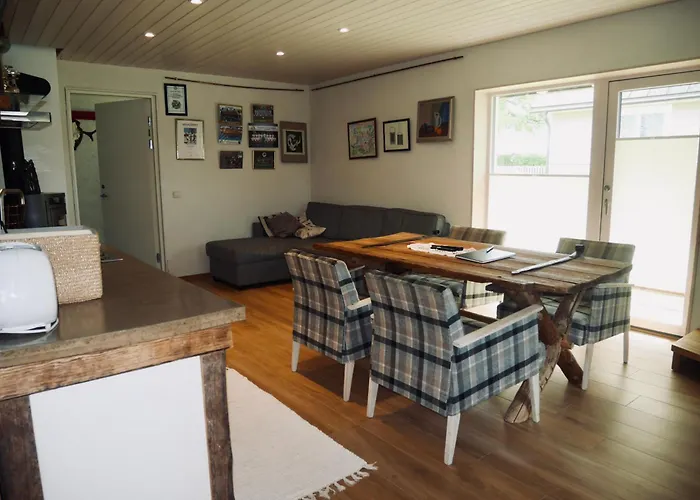 Sportsmen's Holiday House *