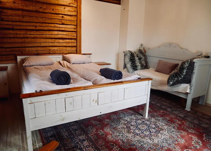 Sportsmen's Holiday House